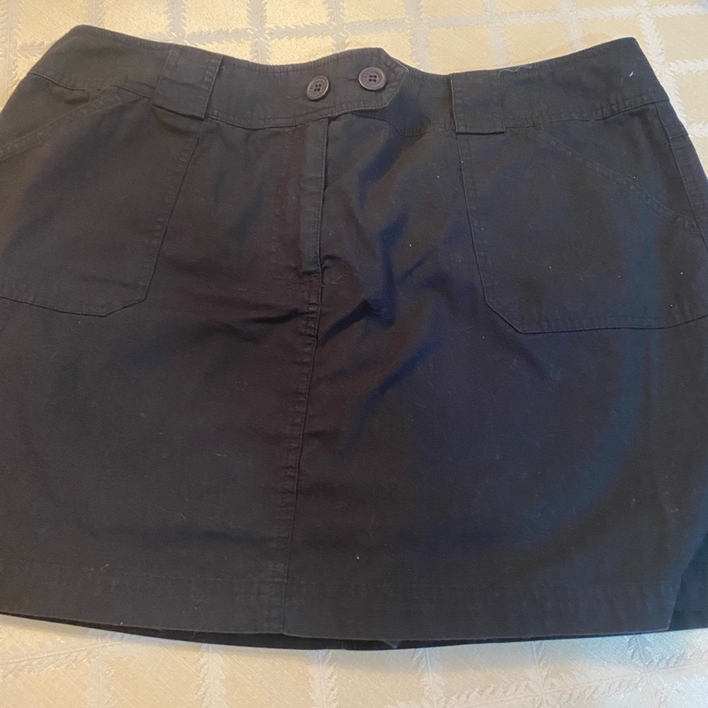 New York & Company Black Skort
